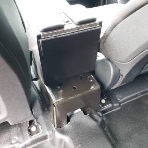 PP-2020-FINT-SUV-SWL_Rear_original